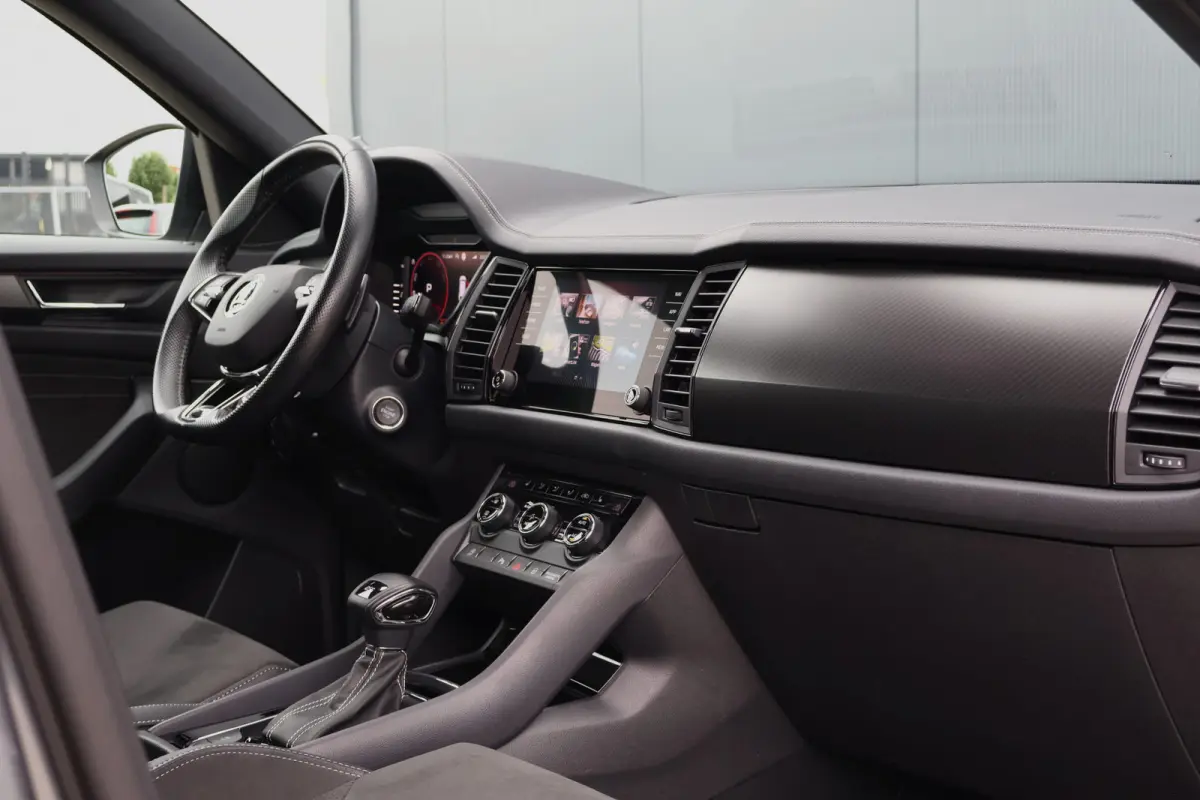 1.5 TSI Sportline Business 7p. | Trekhaak | Facelift | Camera | Virtual Cockpit | Adaptive Cruise | Stoelverwarming