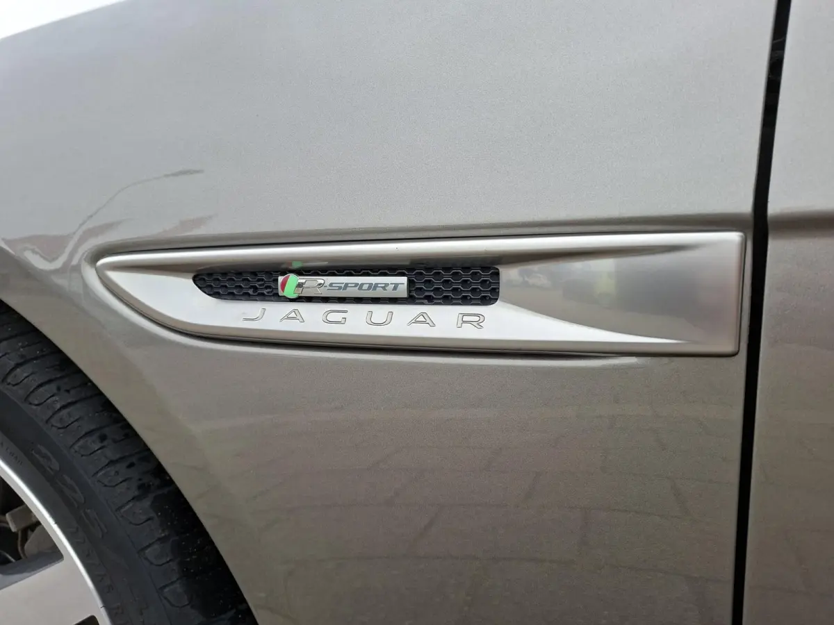 2.0t R-Sport COMPLEET JAGUAR DEALER ONDERHOUDEN! Origineel NL Auto