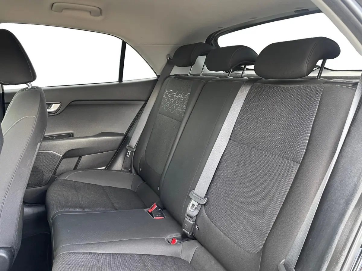 1.0 TGDI DynamicLine | Navigatie | Keyless | Cruise control | Apple Carplay/Android Auto