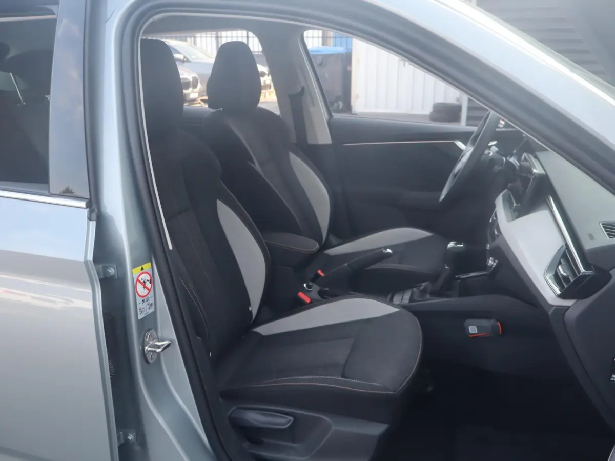 1.0 TSI 115pk DSG Business Edition | Trekhaak | Winter Pakket | 17" Velgen