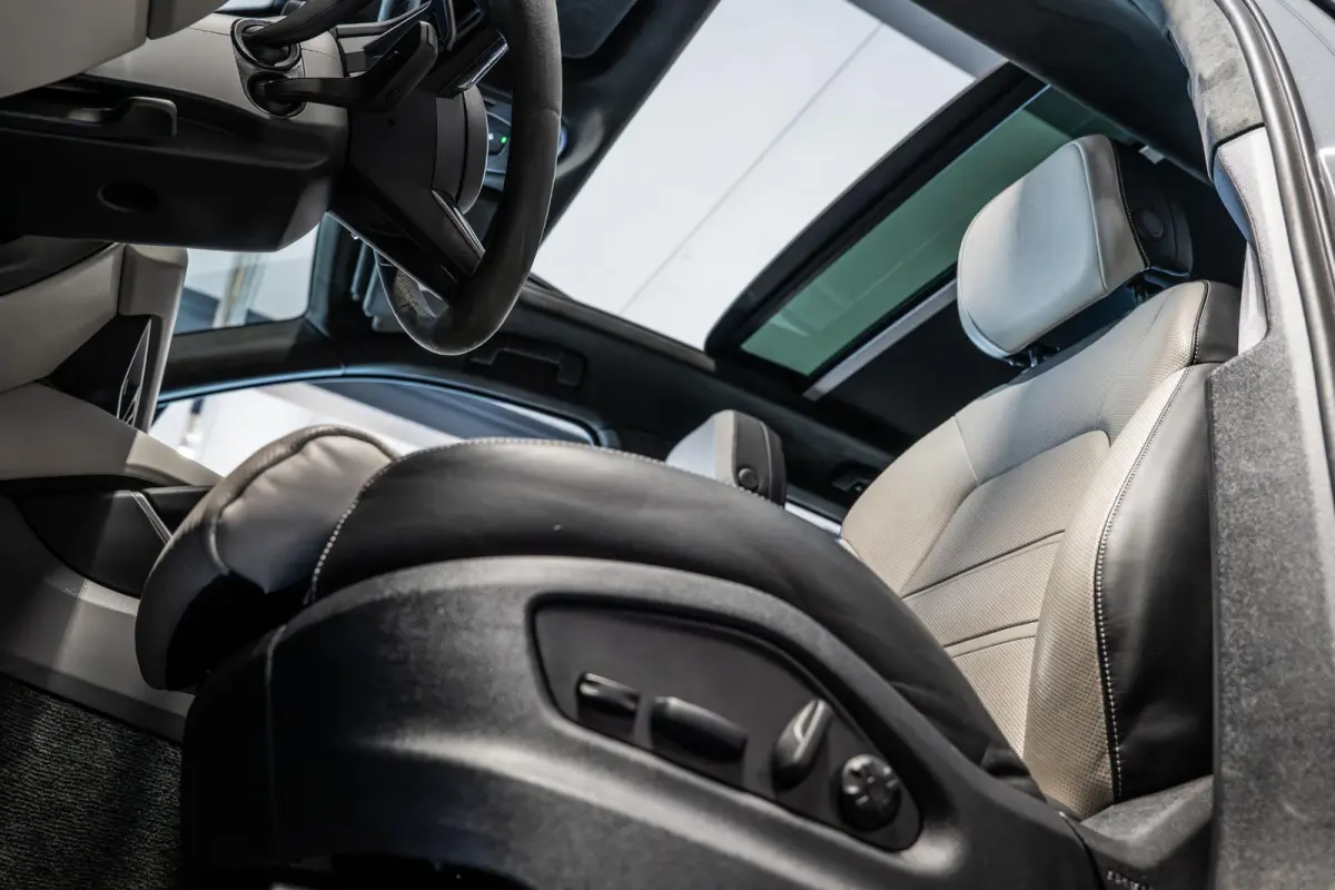3.0 E-Hybrid Black Edition Achterasbesturing | Stoelventilatie V+A | Passenger Display | Race-Tex