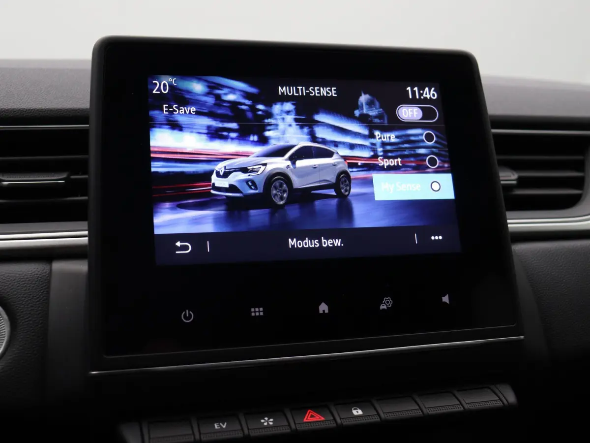 E-Tech Plug-in Hybrid 160pk Intens | Trekhaak | Dealer onderhouden | Camera | Climate control | 18" Lichtmetaal |