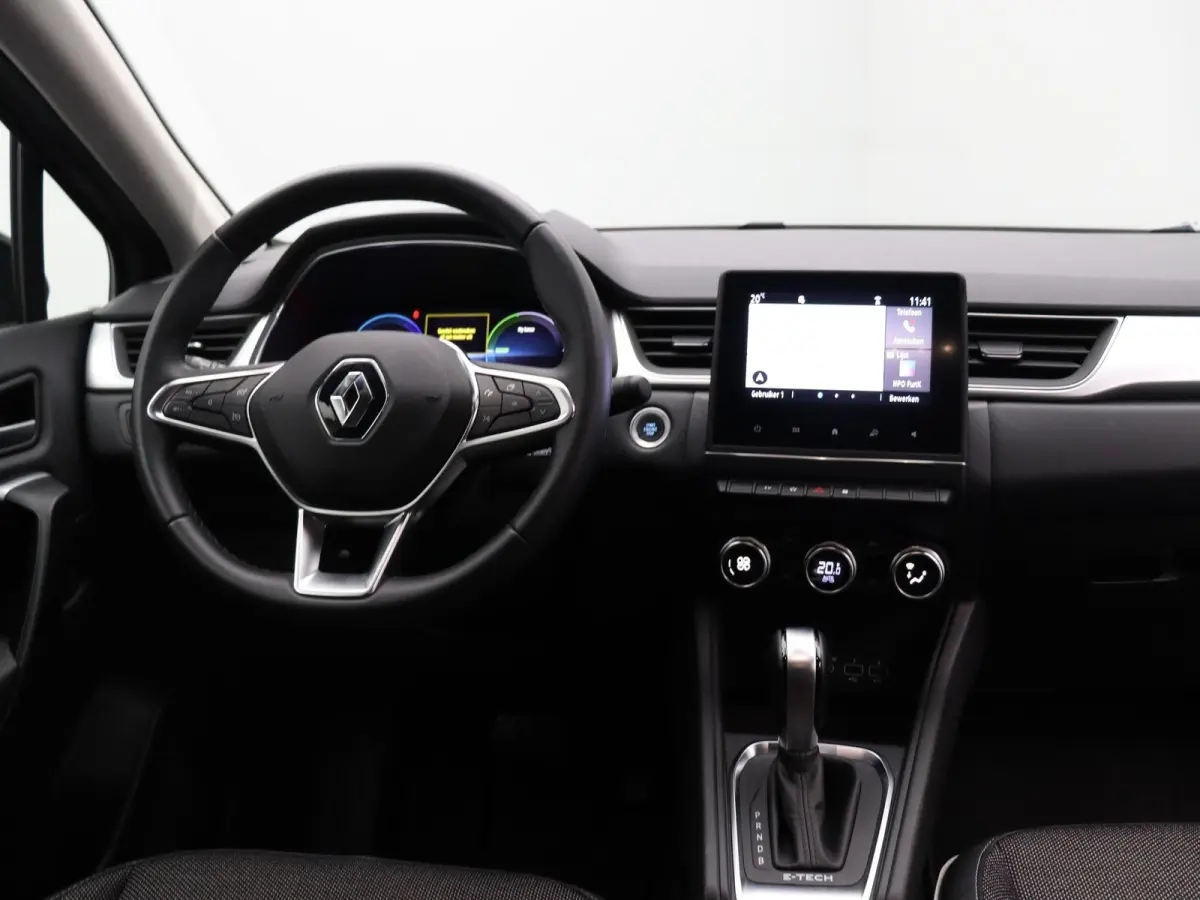 E-Tech Plug-in Hybrid 160pk Intens | Trekhaak | Dealer onderhouden | Camera | Climate control | 18" Lichtmetaal |
