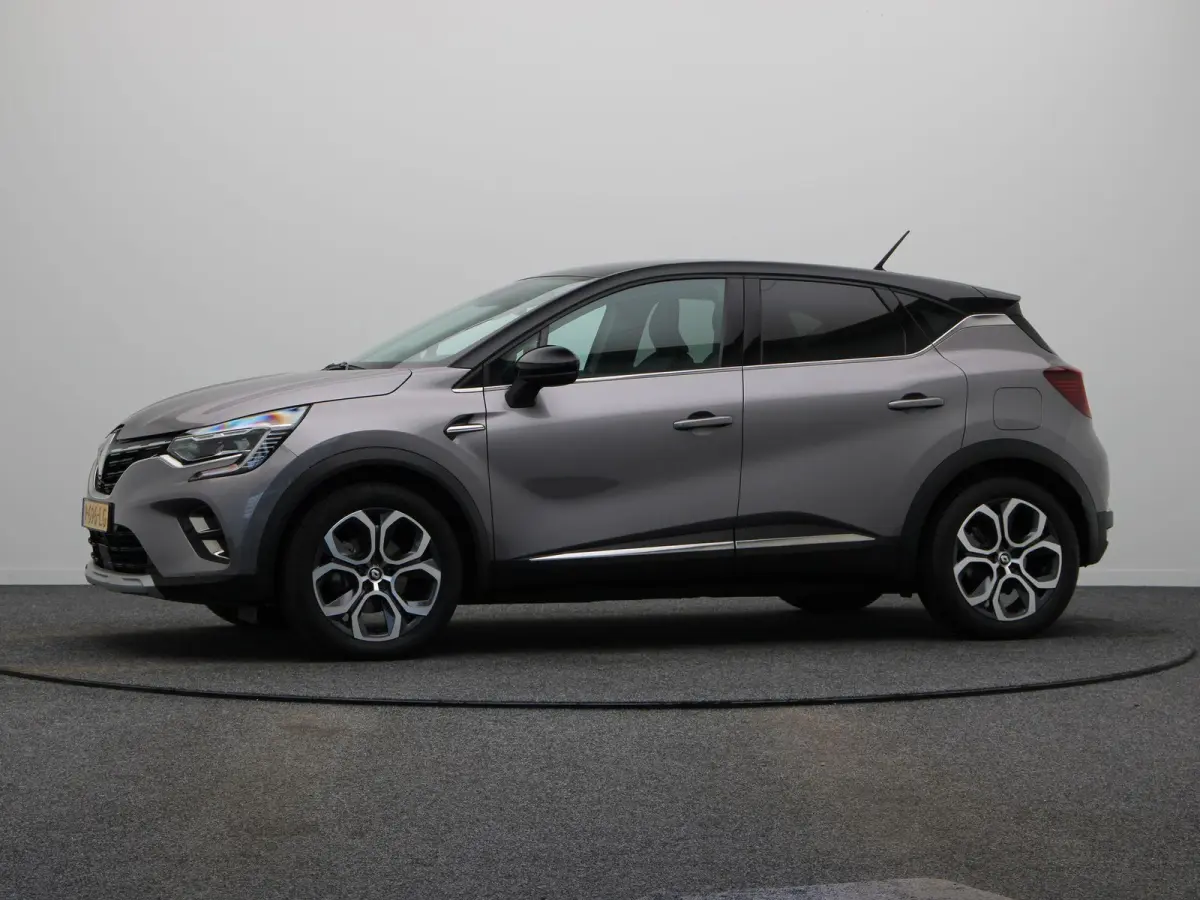E-Tech Plug-in Hybrid 160pk Intens | Trekhaak | Dealer onderhouden | Camera | Climate control | 18" Lichtmetaal |