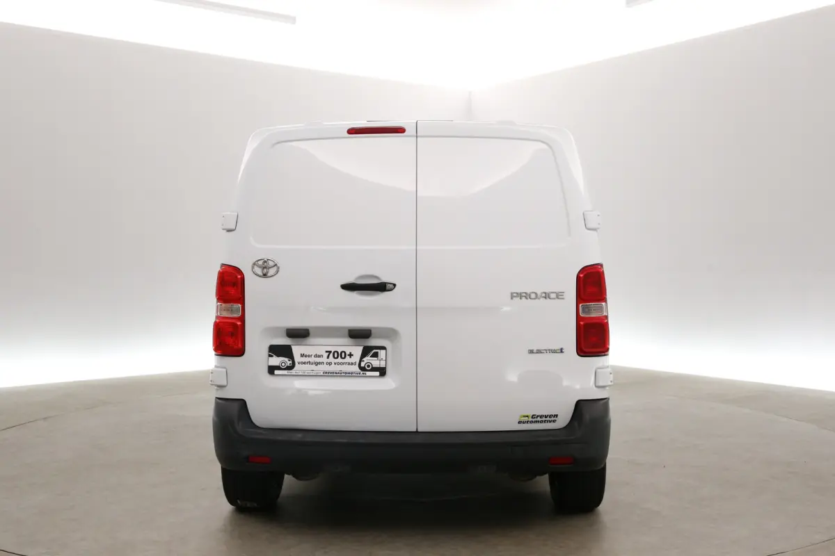 Elektrisch 75 kWh Long Range L2H1 | Snelladen | SOH 99% | Airco | Cruise | 3 Zits | Carplay | Parkeersens.