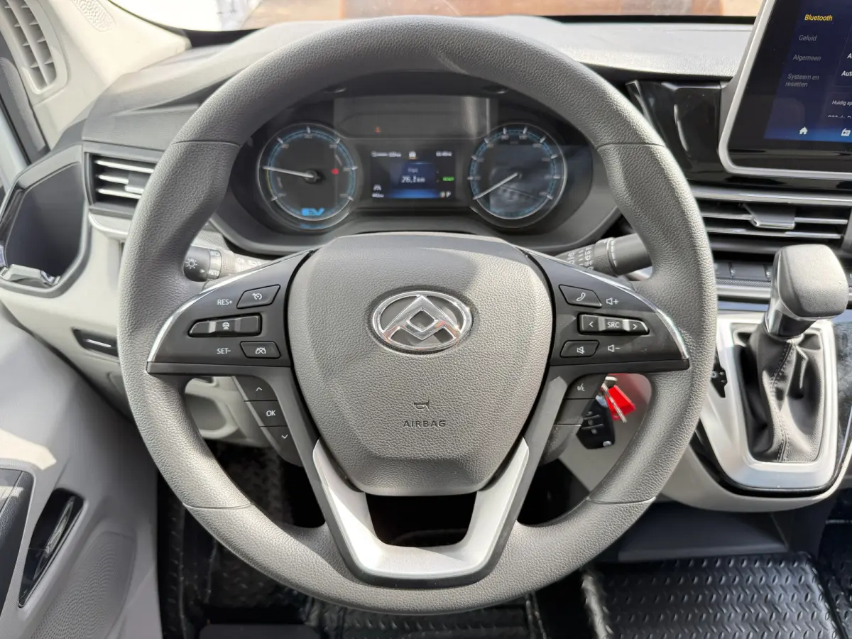 65kWh 204PK Elektrisch! 171km WLTP Elektrische Bakwagen Achterdeuren Airco ACC Carplay Camera Parkeersensoren Voor Meubelbak Koffer
