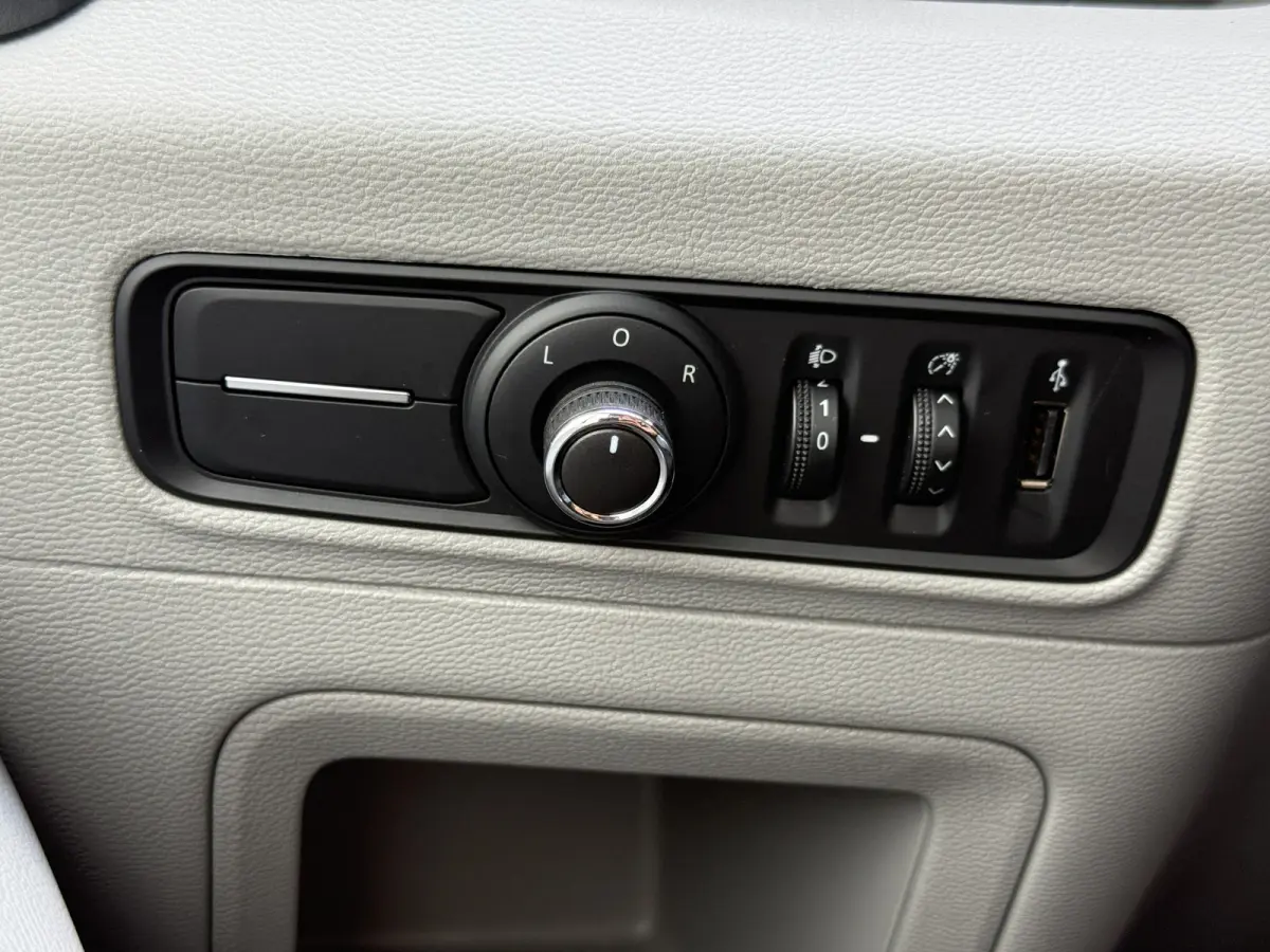 65kWh 204PK Elektrisch! 171km WLTP Elektrische Bakwagen Achterdeuren Airco ACC Carplay Camera Parkeersensoren Voor Meubelbak Koffer