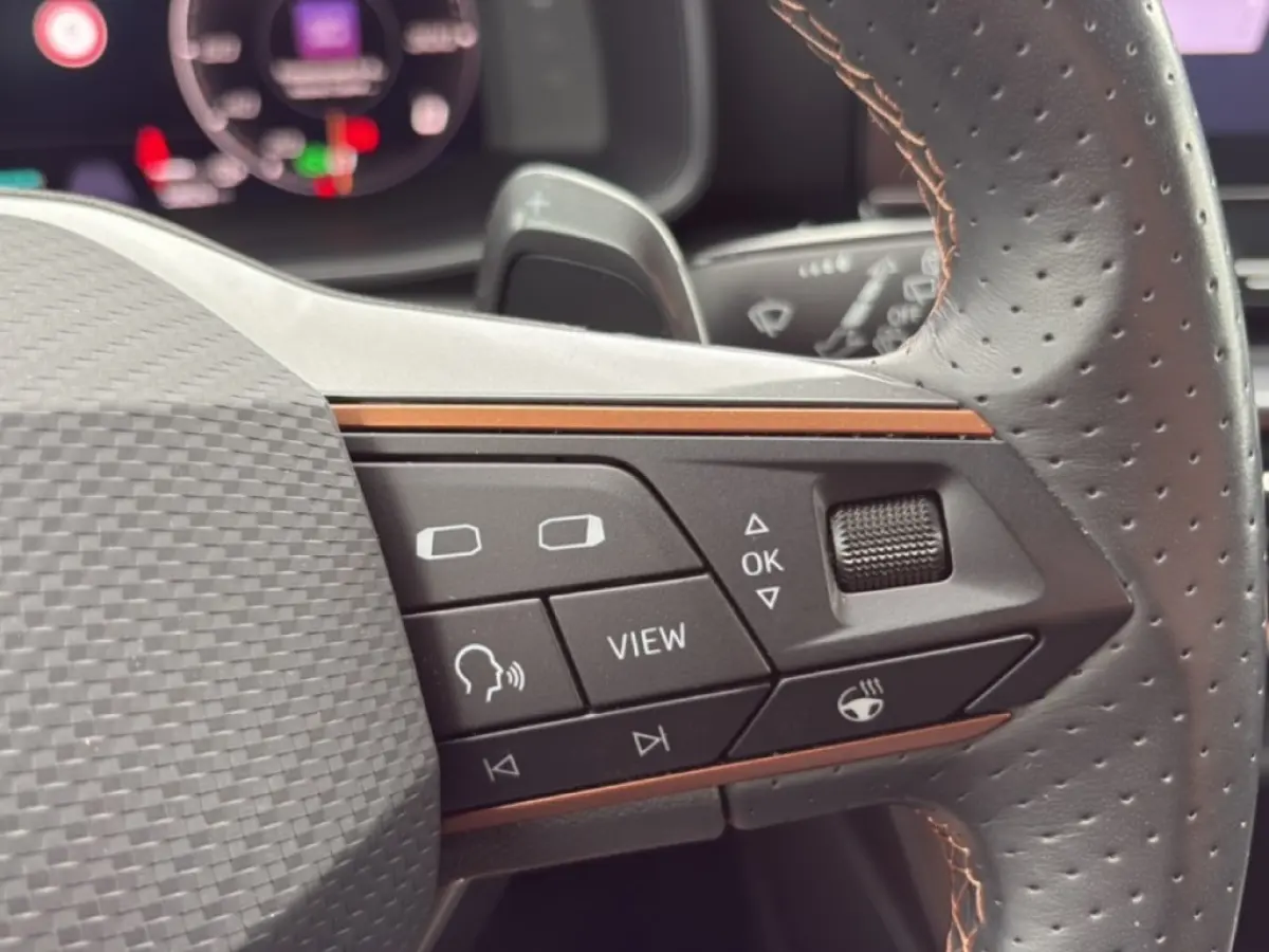 1.4 TSI e-HYBRID ACC/DCC/CAMERA/MATRIX/NAVI
