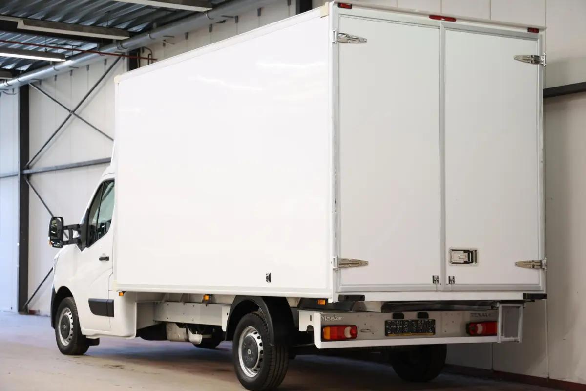 2.3 dCi 145 BAKWAGEN MEUBELBAK