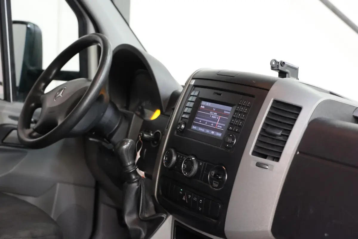 314 2.2 CDI BAKWAGEN BOX LAADKLEP