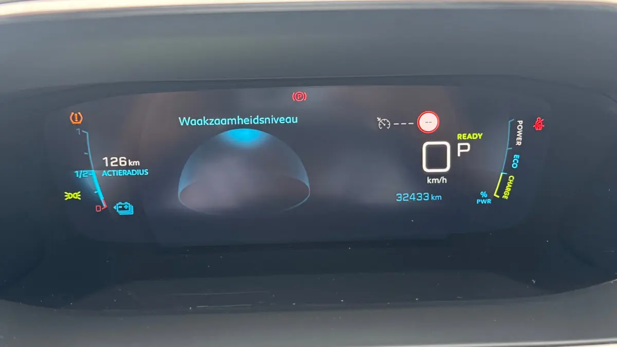 50KWH 136PK GT-LINE AUTOMAAT SOH 88% / NAVI / LEDER / CLIMA / PDC / 17" LMV / CAMERA / KEYLESS / FULL-LED / FULL OPTIONS !!