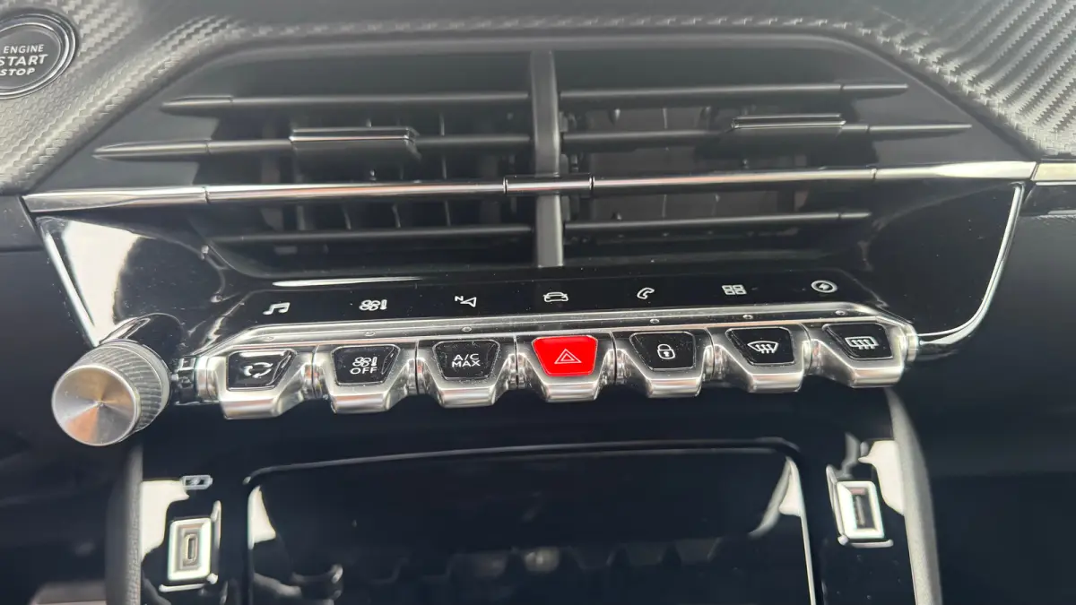 50KWH 136PK GT-LINE AUTOMAAT SOH 88% / NAVI / LEDER / CLIMA / PDC / 17" LMV / CAMERA / KEYLESS / FULL-LED / FULL OPTIONS !!