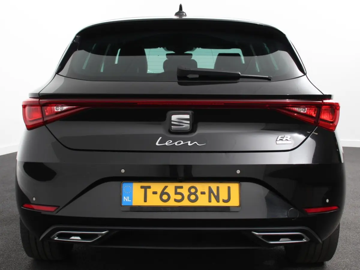1.4 TSI eHybrid Automaat PHEV FR Lees opmerkingen! Handel/Export! Panorama dak Navigatie Climate control Cruise control Apple Carplay/ Android Auto Lichtmetalen velgen Radio