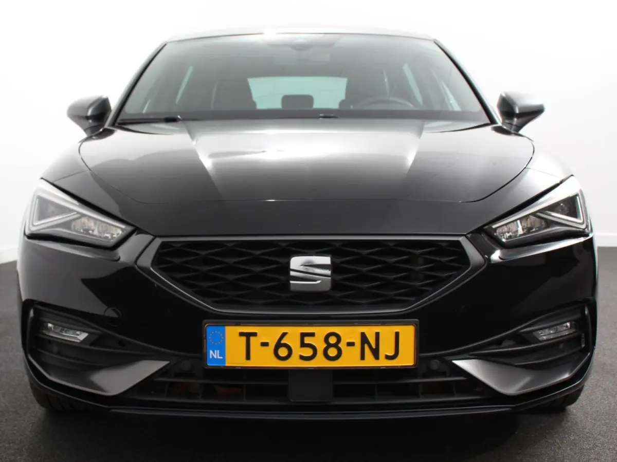 1.4 TSI eHybrid Automaat PHEV FR Lees opmerkingen! Handel/Export! Panorama dak Navigatie Climate control Cruise control Apple Carplay/ Android Auto Lichtmetalen velgen Radio