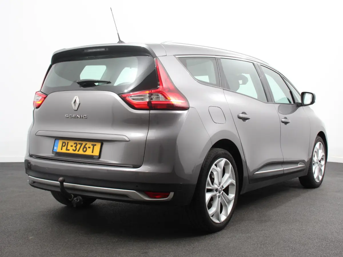 1.2 TCe Zen Navigatie Trekhaak Climate Control Parkeer sensoren Lichtmetalen Velgen Cruise Control Keyless