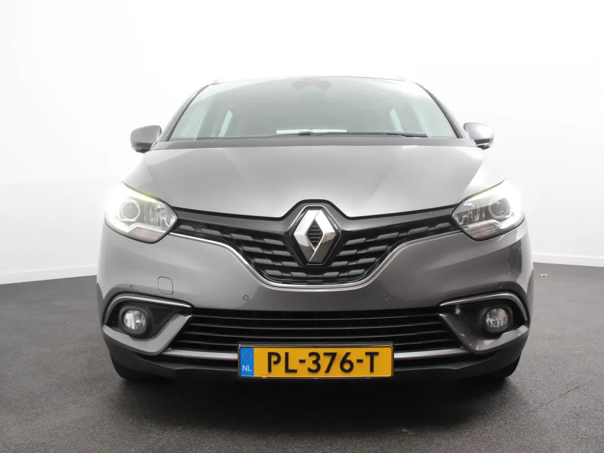 1.2 TCe Zen Navigatie Trekhaak Climate Control Parkeer sensoren Lichtmetalen Velgen Cruise Control Keyless