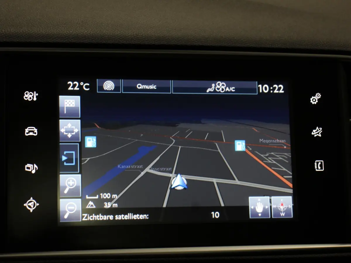 1.2 PureTech Blue Lease Premium Lees opmerkingen! Handel/Export ! Panorama dak Trekhaak Camera  Navigatie Climate Control Cruise Control Lichtmetalen Velgen