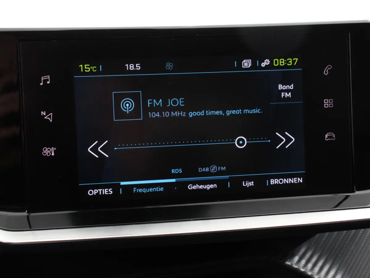 EV Active Pack 50 kWh Climate Control Cruise control Half lederen bekleding Led verlichting Lichtmetalen velgen Navigatie Apple Carplay/Android Auto Parkeersensoren Stoelverwarming