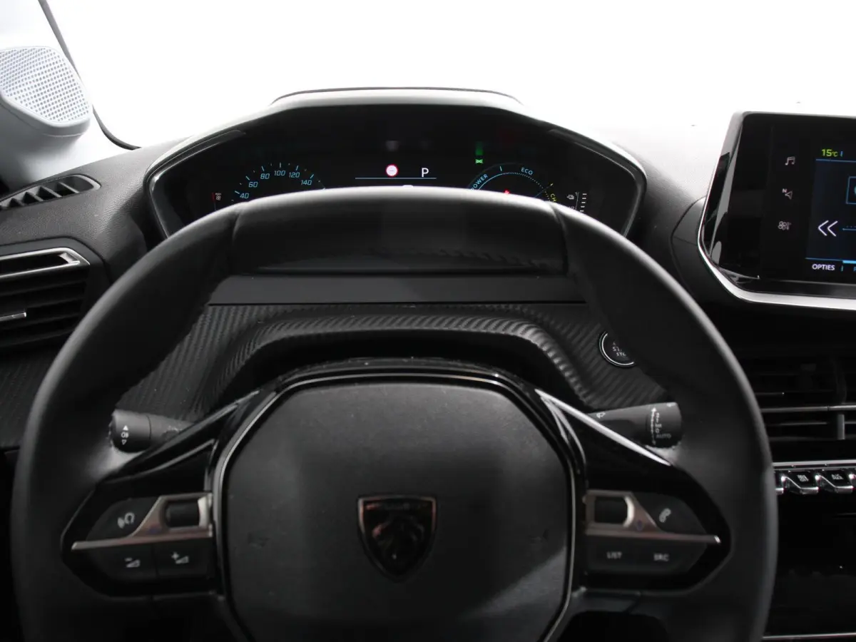 EV Active Pack 50 kWh Climate Control Cruise control Half lederen bekleding Led verlichting Lichtmetalen velgen Navigatie Apple Carplay/Android Auto Parkeersensoren Stoelverwarming