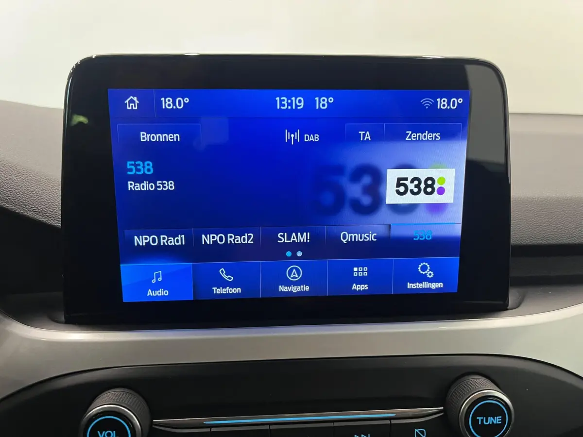 1.0 EcoBoost Trend Edition Business DEALER ONDERHOUDEN Trekhaak Navigatie Apple Carplay Android Auto Parkeerhulp Cruise Control Stoel en stuurverwarming Climate Control Lichtmetalen velgen