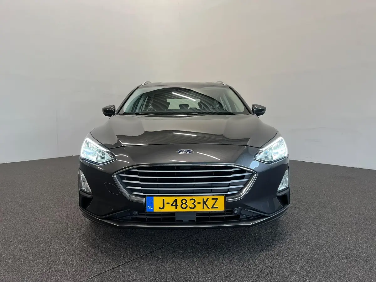 1.0 EcoBoost Trend Edition Business Trekhaak Navigatie Apple Carplay Android Auto Parkeerhulp Cruise Control Stoel-en stuurverwarming Climate Control Lichtmetalen velgen