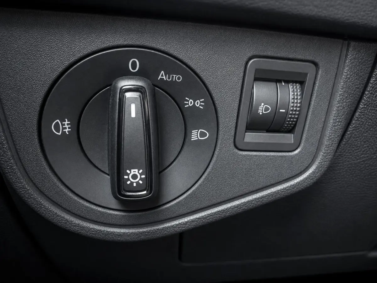 1.0 TSI Life Camera Stoelverwarming Navigatie Digital Cockpit DAB  Active Cruise Control Parkeersensoren LED koplampen  Climate Control Apple Carplay