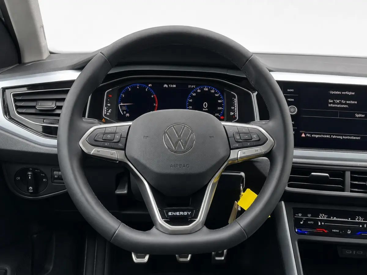1.0 TSI Life Camera Stoelverwarming Navigatie Digital Cockpit DAB  Active Cruise Control Parkeersensoren LED koplampen  Climate Control Apple Carplay