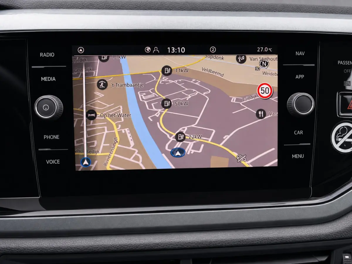 1.0 TSI Life Camera Stoelverwarming Navigatie Digital Cockpit DAB  Active Cruise Control Parkeersensoren LED koplampen  Climate Control Apple Carplay