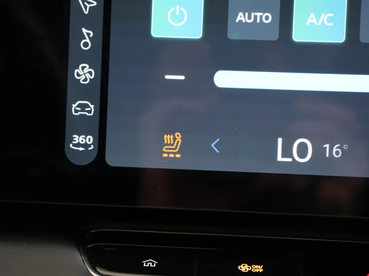 1.5 Luxury Automaat Navigatie Apple Carplay/Android Auto Airco Cruise Control Lichtmetalen velgen Digitaal Dashboard