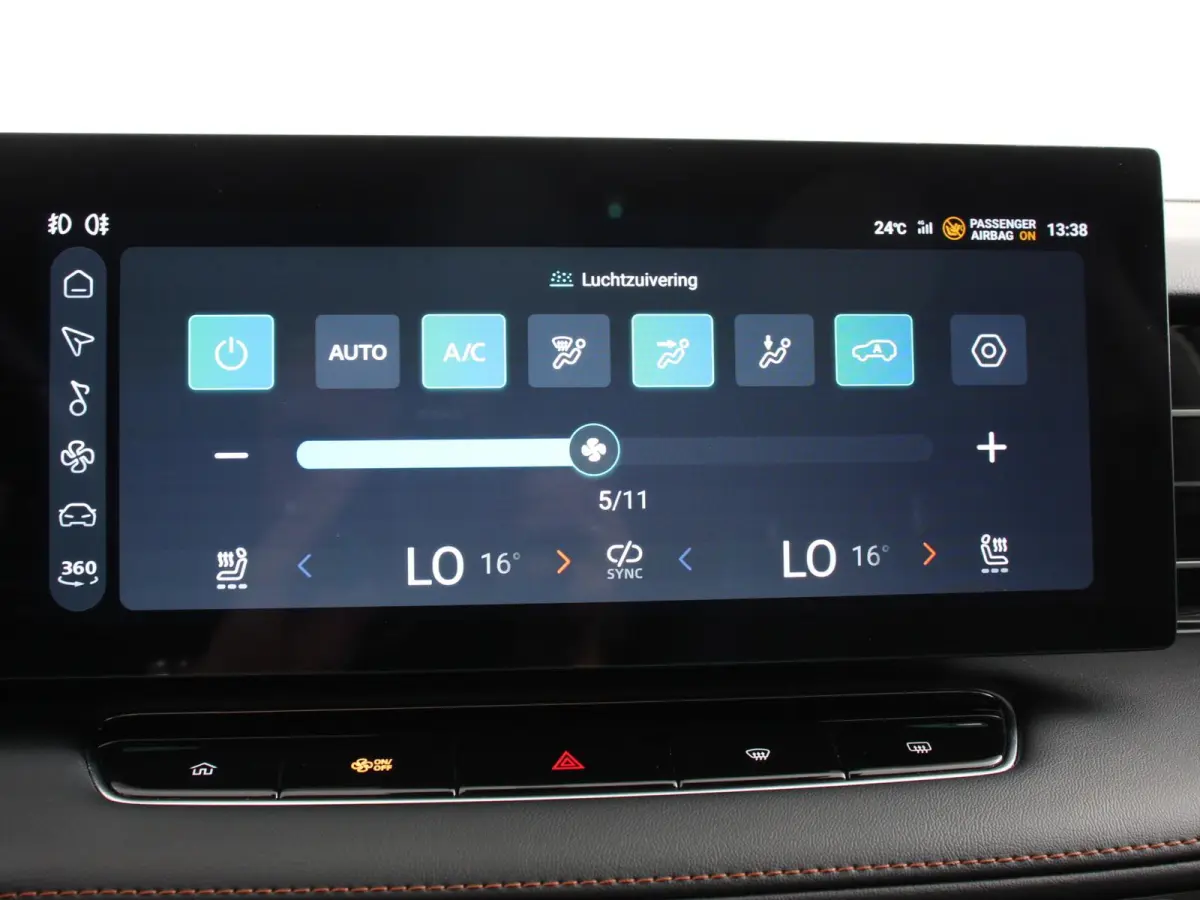 1.5 Luxury Automaat Navigatie Apple Carplay/Android Auto Airco Cruise Control Lichtmetalen velgen Digitaal Dashboard