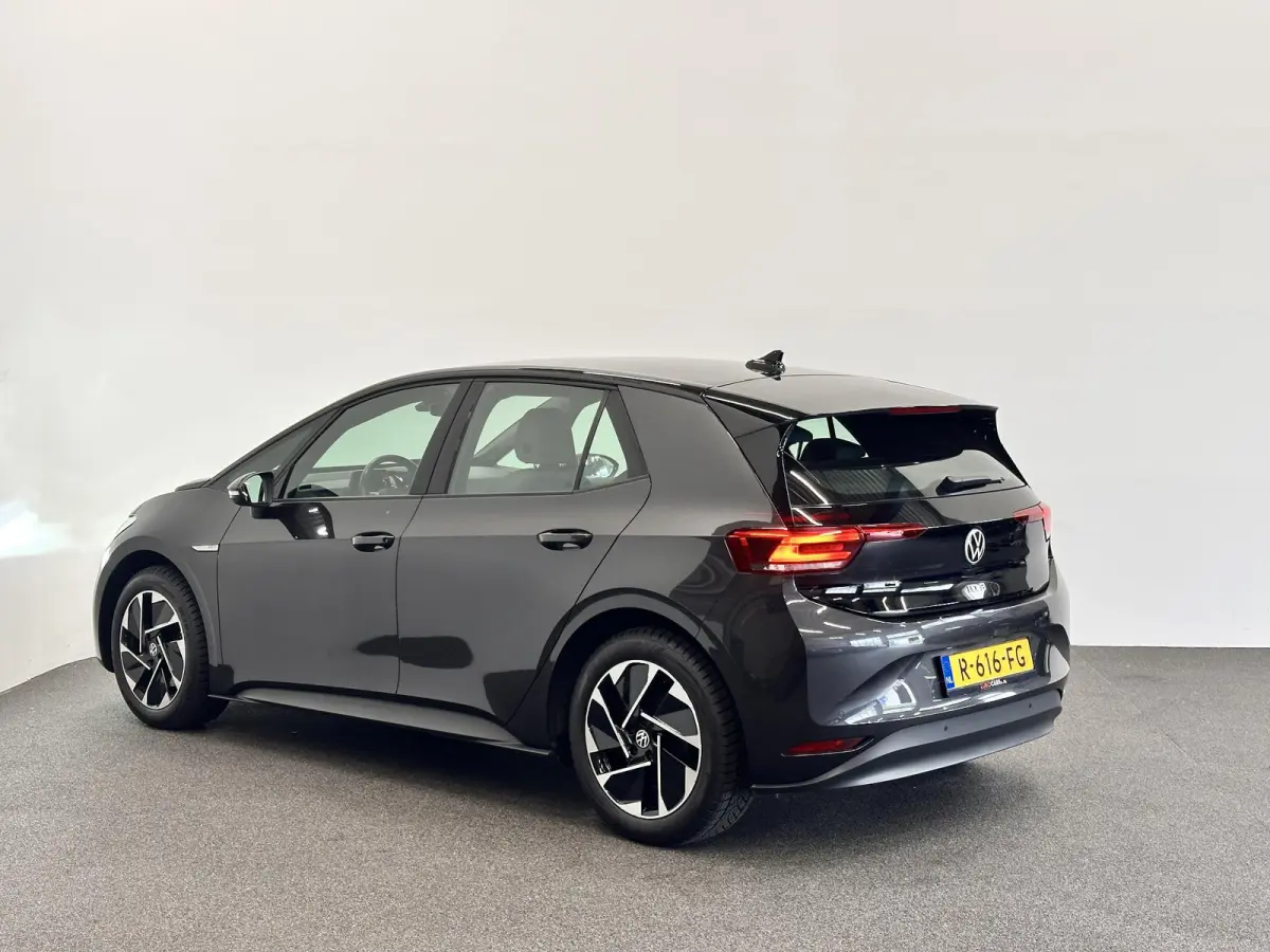Pro 58 kWh SOH 91% Airco ECC Navi Carplay Adaptive Cruise Control 18" LM Velgen East Derry Full LED PDC