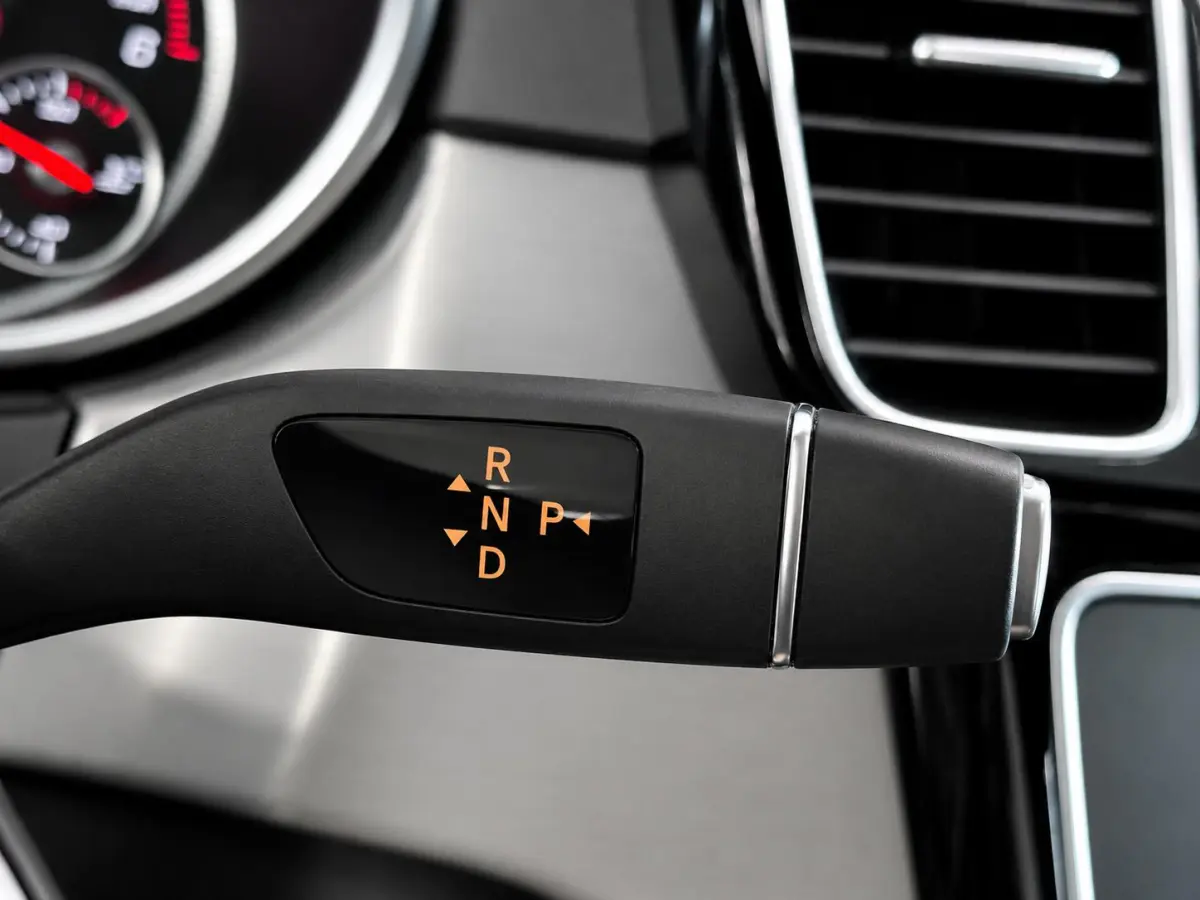 350 d 4MATIC Trekhaak Panoramadak Camera Luchtvering Electrische Stoelen Cruise Control Dodehoek Navigatie Leder Stoelverwarming