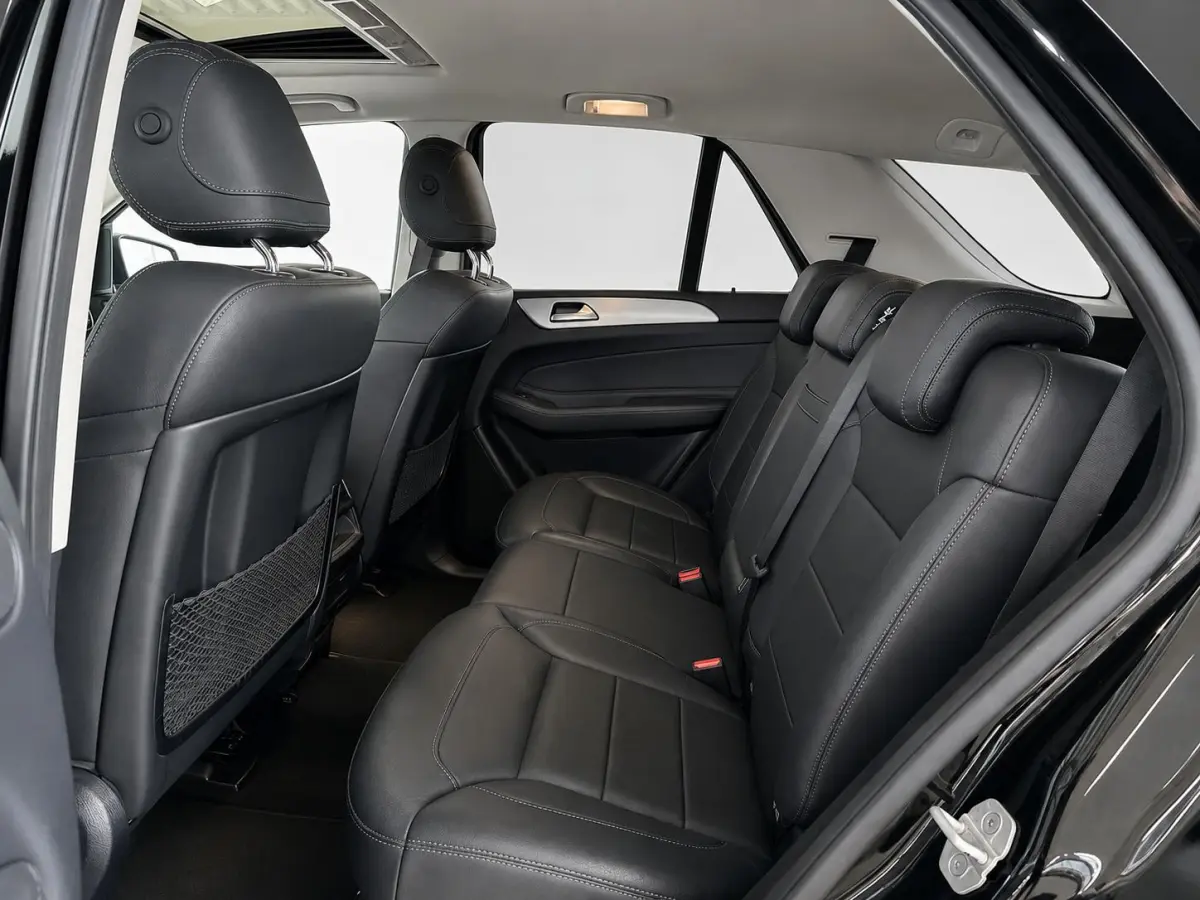 350 d 4MATIC Trekhaak Panoramadak Camera Luchtvering Electrische Stoelen Cruise Control Dodehoek Navigatie Leder Stoelverwarming