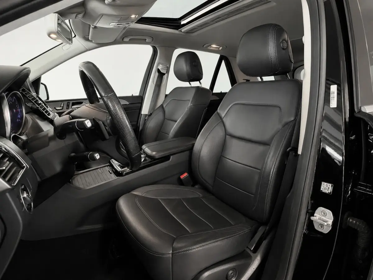 350 d 4MATIC Trekhaak Panoramadak Camera Luchtvering Electrische Stoelen Cruise Control Dodehoek Navigatie Leder Stoelverwarming