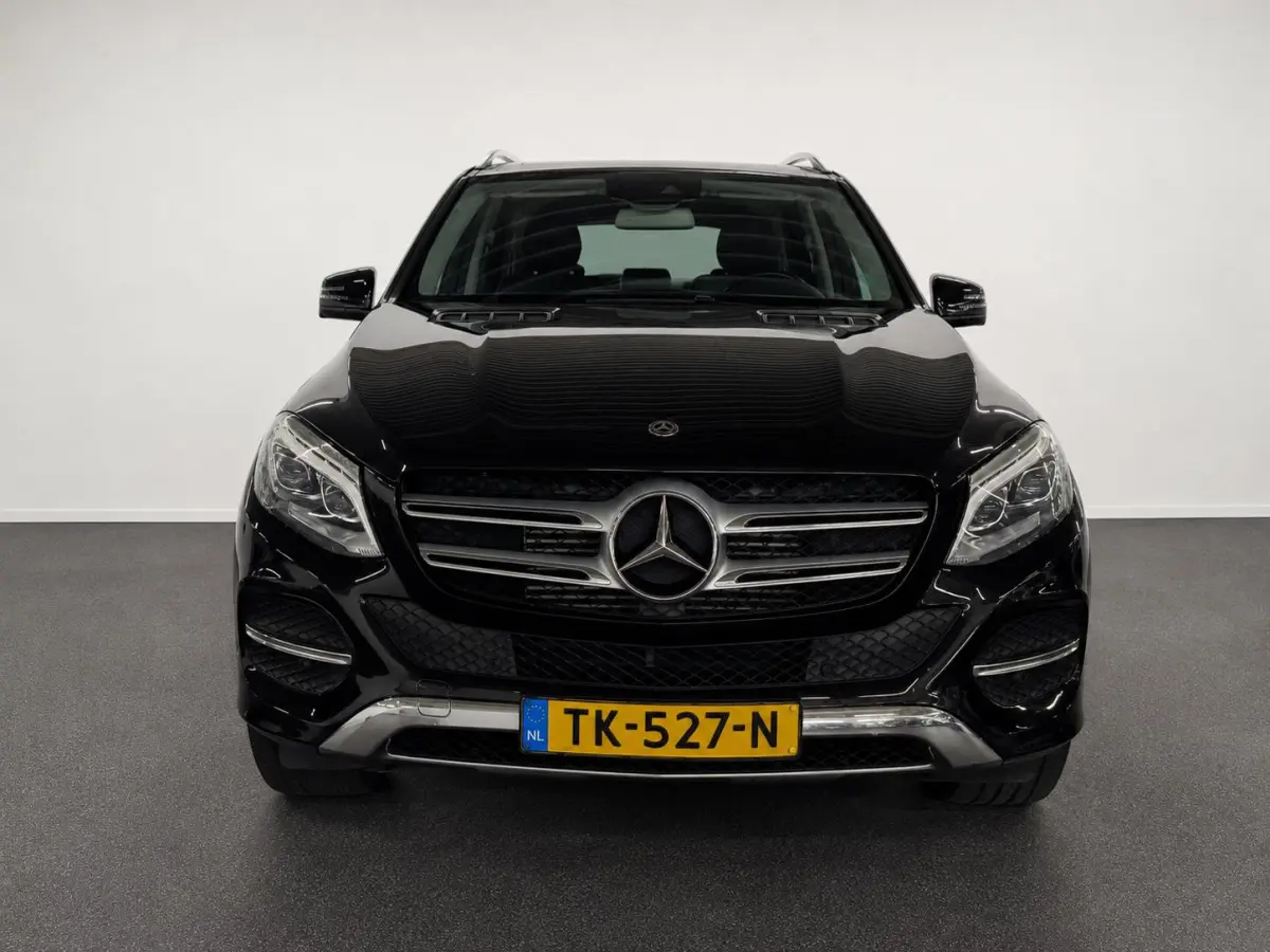 350 d 4MATIC Trekhaak Panoramadak Camera Luchtvering Electrische Stoelen Cruise Control Dodehoek Navigatie Leder Stoelverwarming