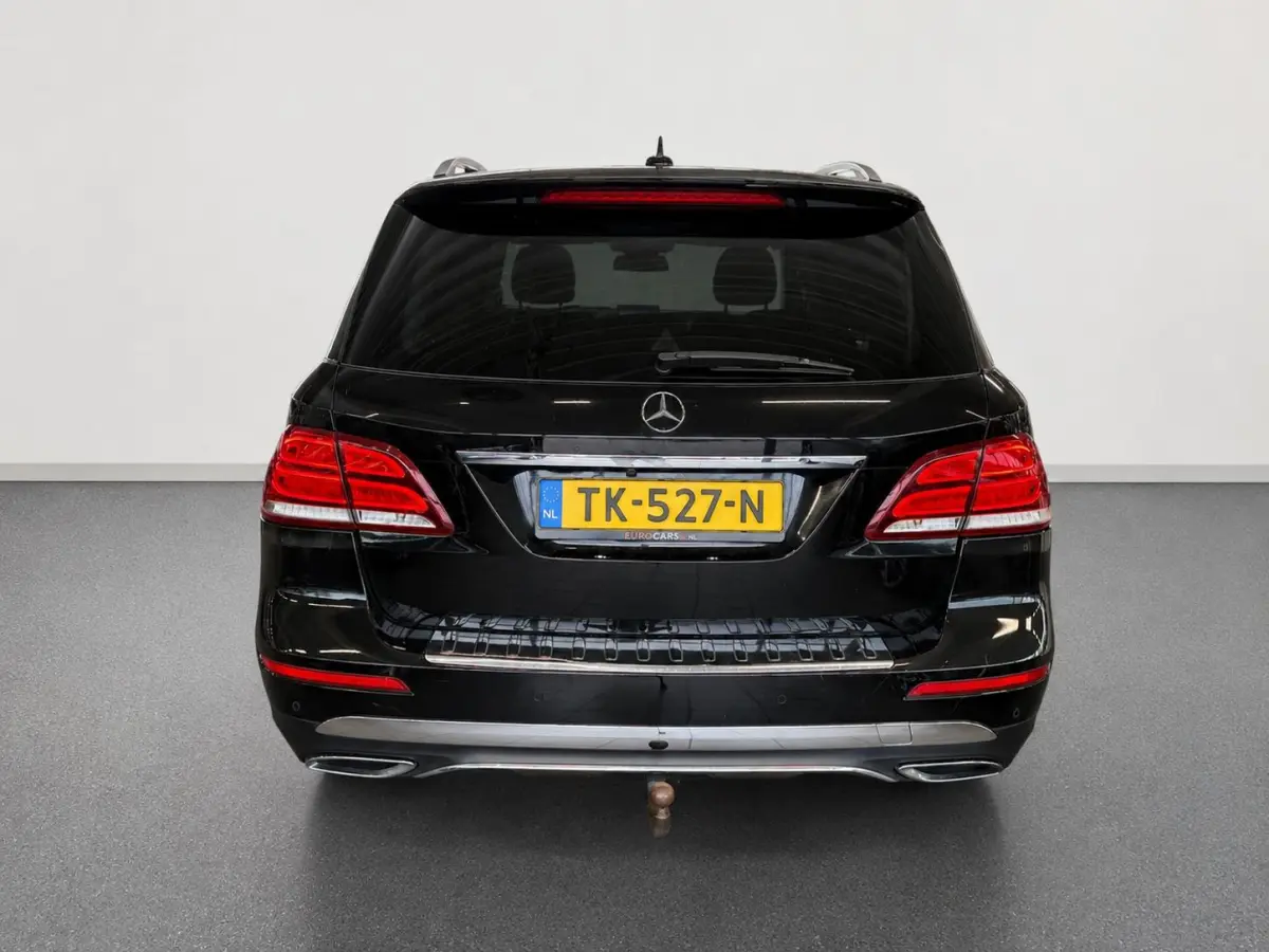 350 d 4MATIC Trekhaak Panoramadak Camera Luchtvering Electrische Stoelen Cruise Control Dodehoek Navigatie Leder Stoelverwarming
