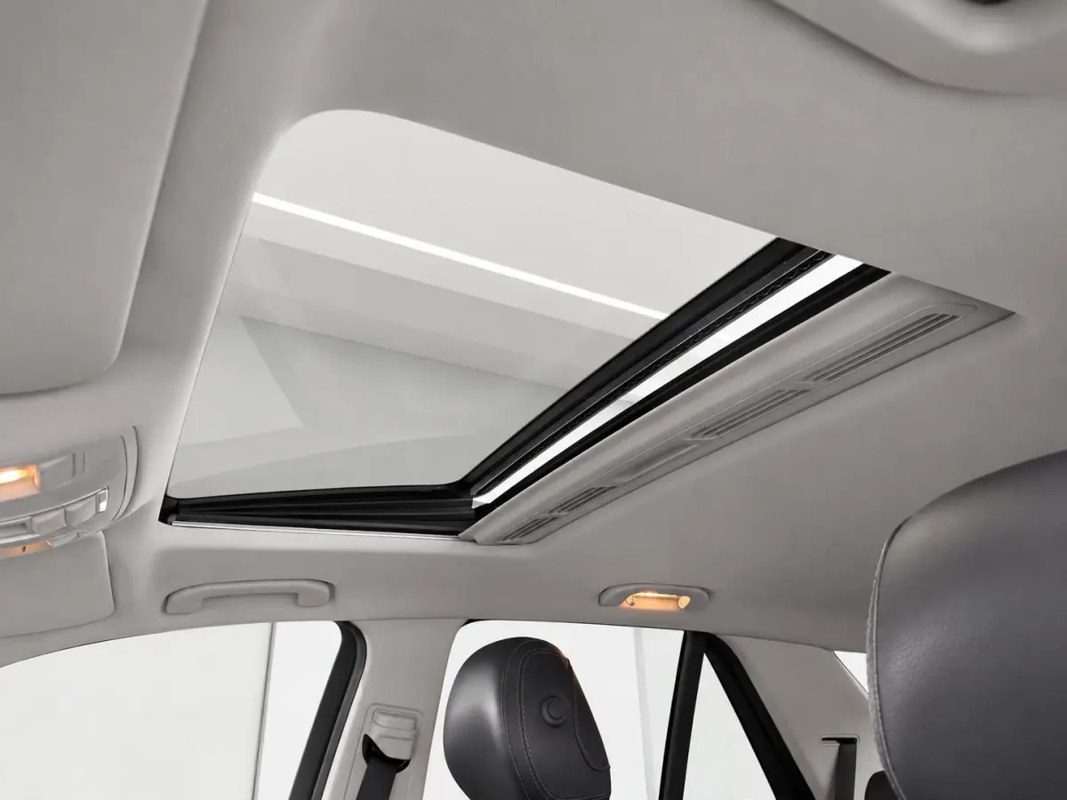 350 d 4MATIC Trekhaak Panoramadak Camera Luchtvering Electrische Stoelen Cruise Control Dodehoek Navigatie Leder Stoelverwarming