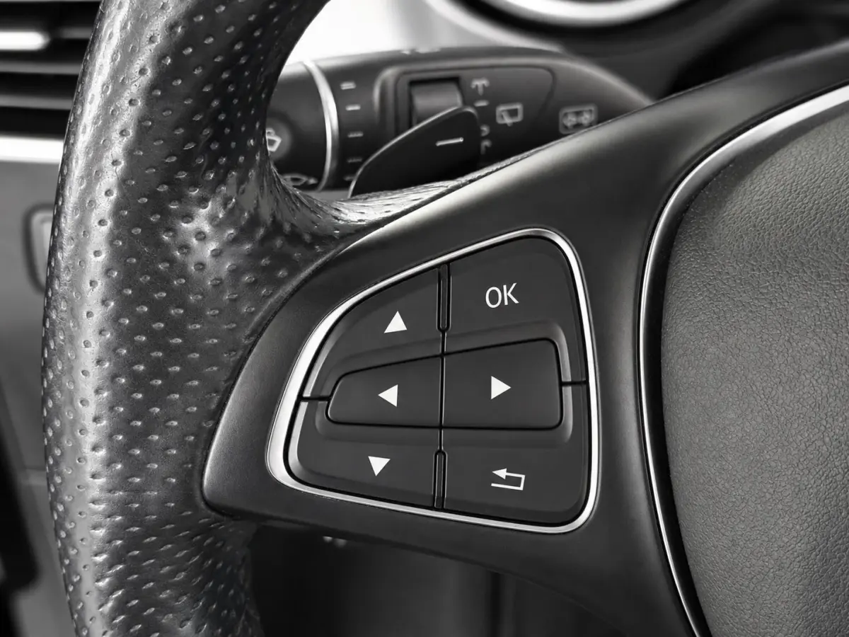 350 d 4MATIC Trekhaak Panoramadak Camera Luchtvering Electrische Stoelen Cruise Control Dodehoek Navigatie Leder Stoelverwarming