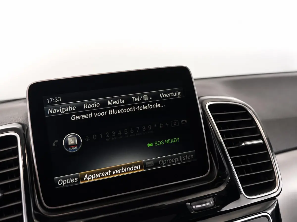 350 d 4MATIC Trekhaak Panoramadak Camera Luchtvering Electrische Stoelen Cruise Control Dodehoek Navigatie Leder Stoelverwarming