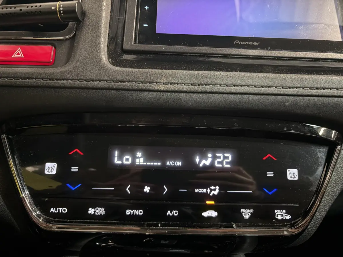 1.5 i-VTEC Elegance Camera Navigatie Climate control