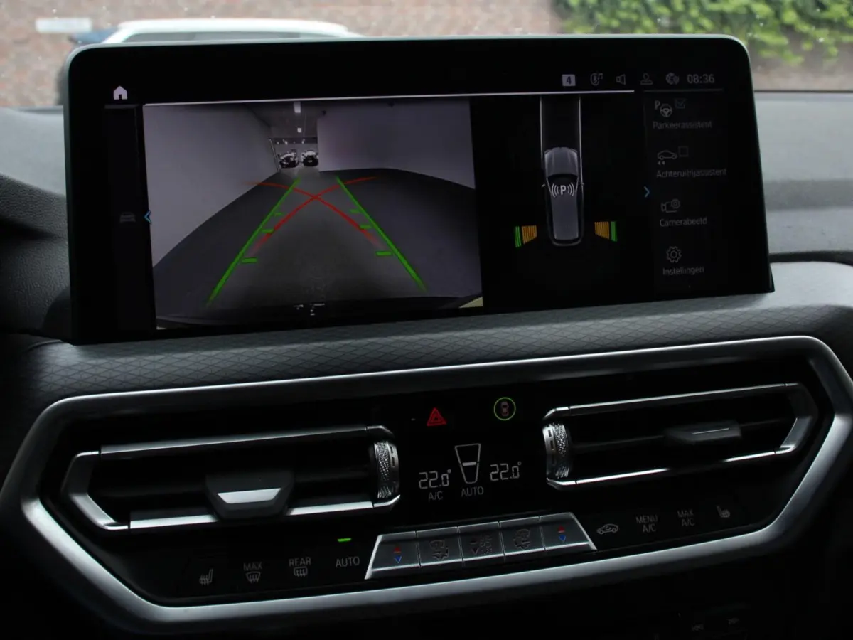 xDrive30e 292pk M-Sport Executive PHEV DEMO ! Camera Electrische achterklep Navigatie Apple Carplay/Android Auto Parkeer sensoren