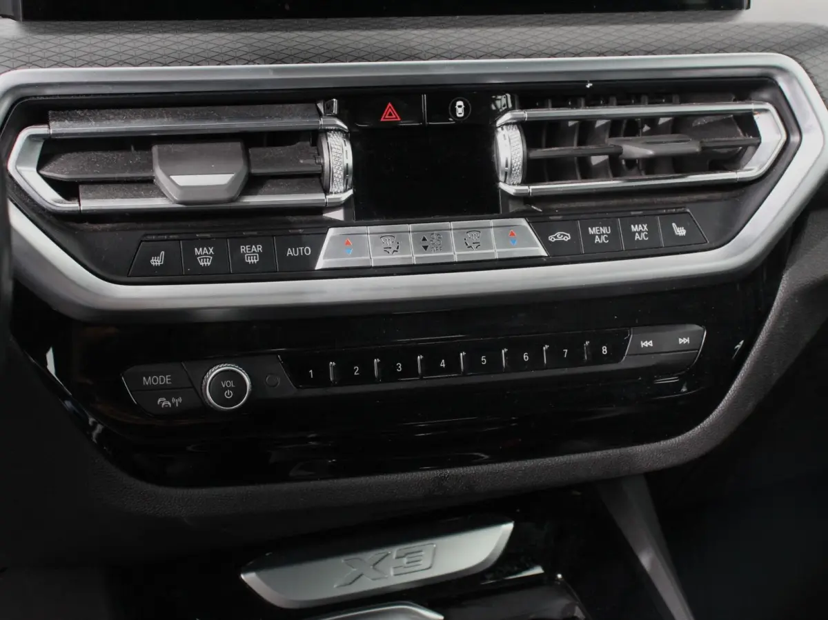 xDrive30e 292pk M-Sport Executive PHEV DEMO ! Camera Electrische achterklep Navigatie Apple Carplay/Android Auto Parkeer sensoren