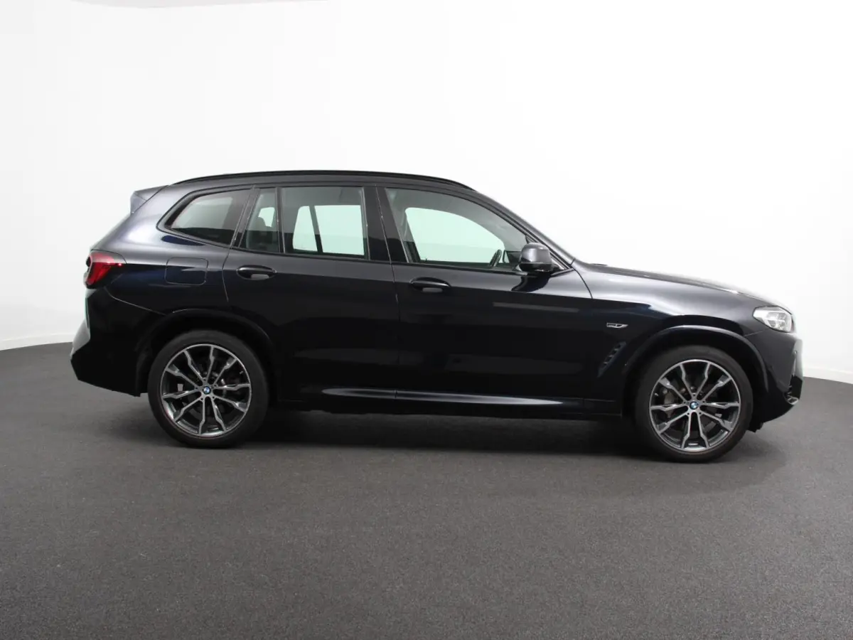 xDrive30e 292pk M-Sport Executive PHEV DEMO ! Camera Electrische achterklep Navigatie Apple Carplay/Android Auto Parkeer sensoren