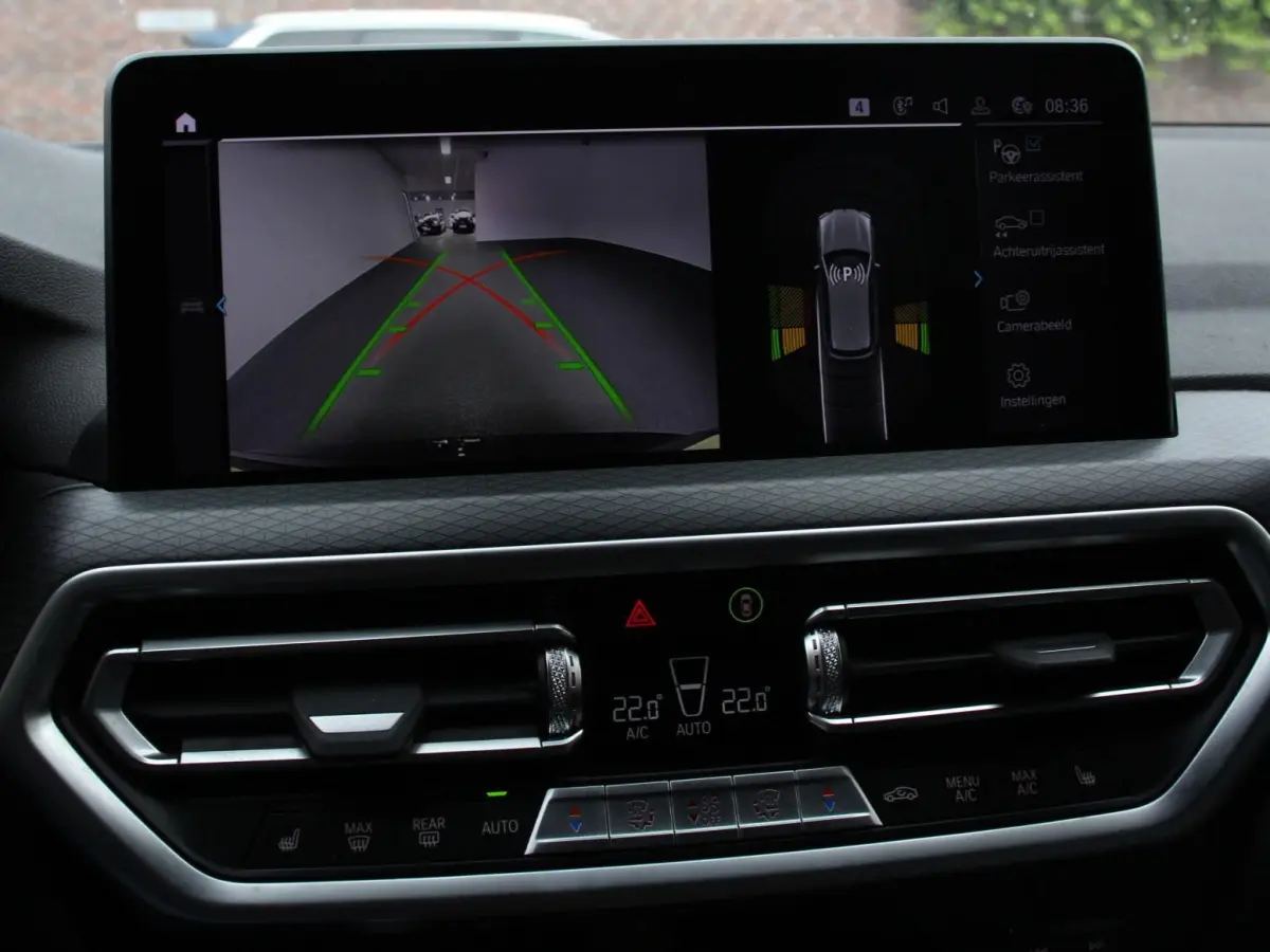 xDrive30e 292pk M-Sport Executive PHEV DEMO ! Camera Electrische achterklep Navigatie Apple Carplay/Android Auto Parkeer sensoren