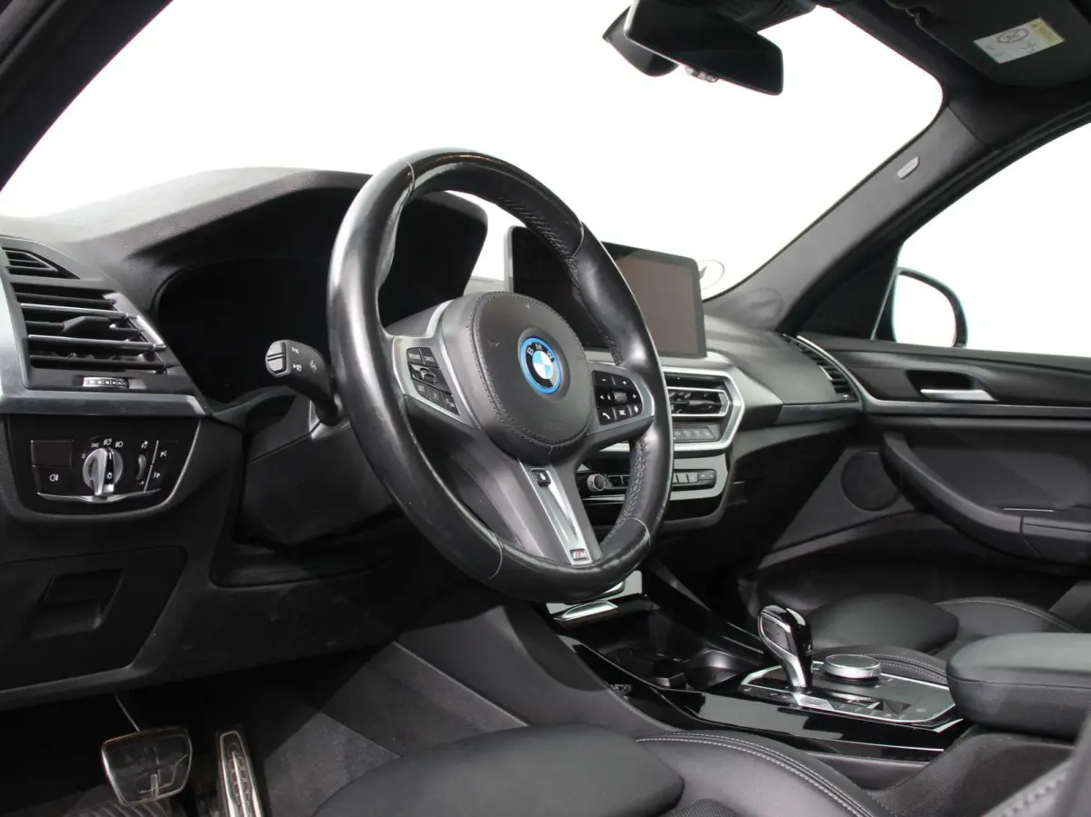 xDrive30e 292pk M-Sport Executive PHEV DEMO ! Camera Electrische achterklep Navigatie Apple Carplay/Android Auto Parkeer sensoren
