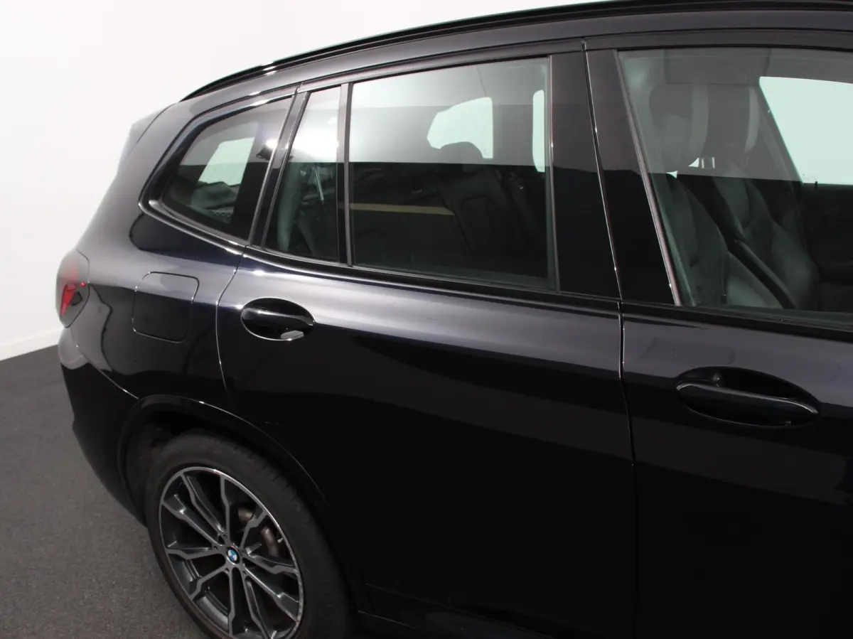 xDrive30e 292pk M-Sport Executive PHEV DEMO ! Camera Electrische achterklep Navigatie Apple Carplay/Android Auto Parkeer sensoren
