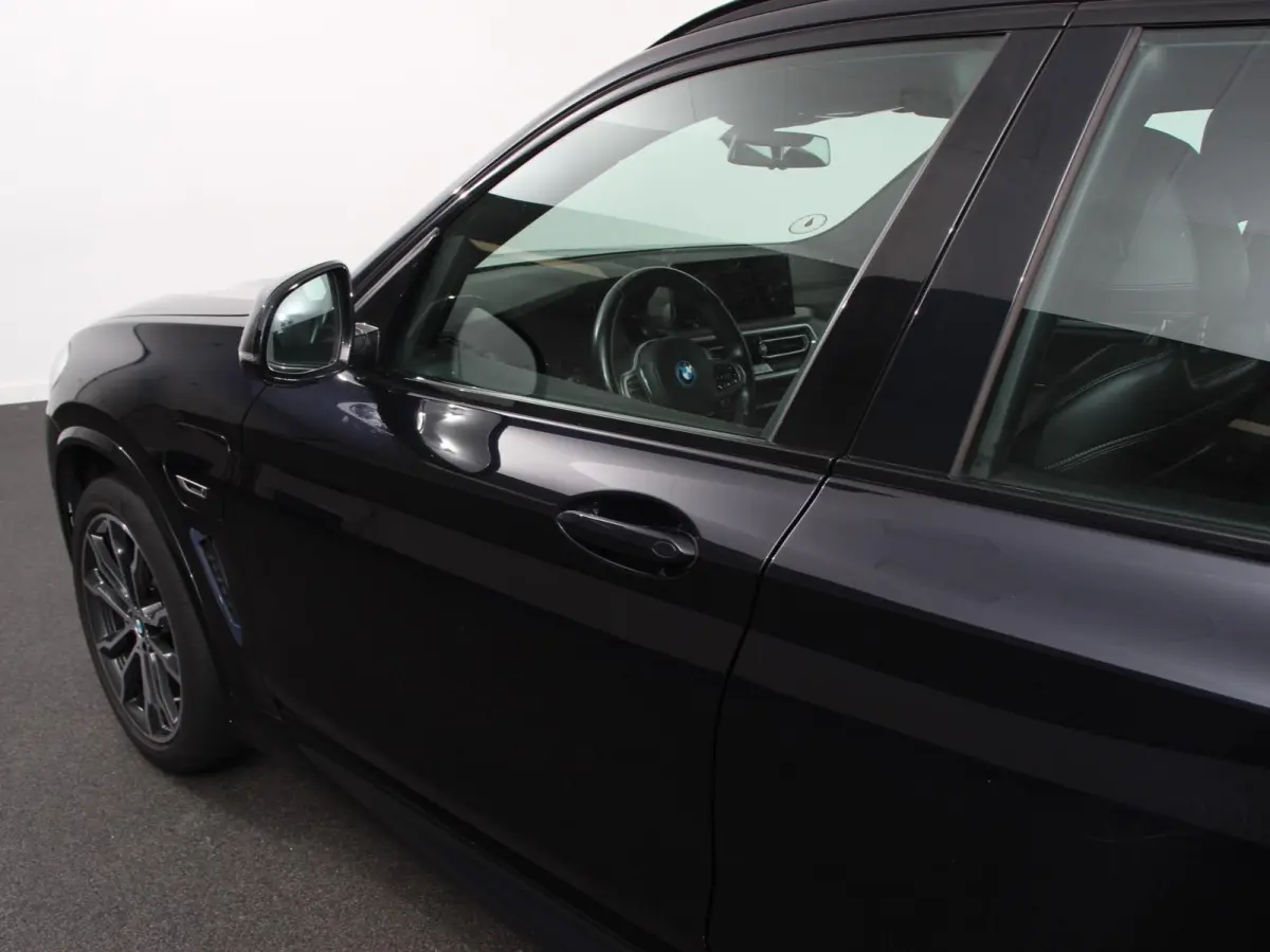xDrive30e 292pk M-Sport Executive PHEV DEMO ! Camera Electrische achterklep Navigatie Apple Carplay/Android Auto Parkeer sensoren