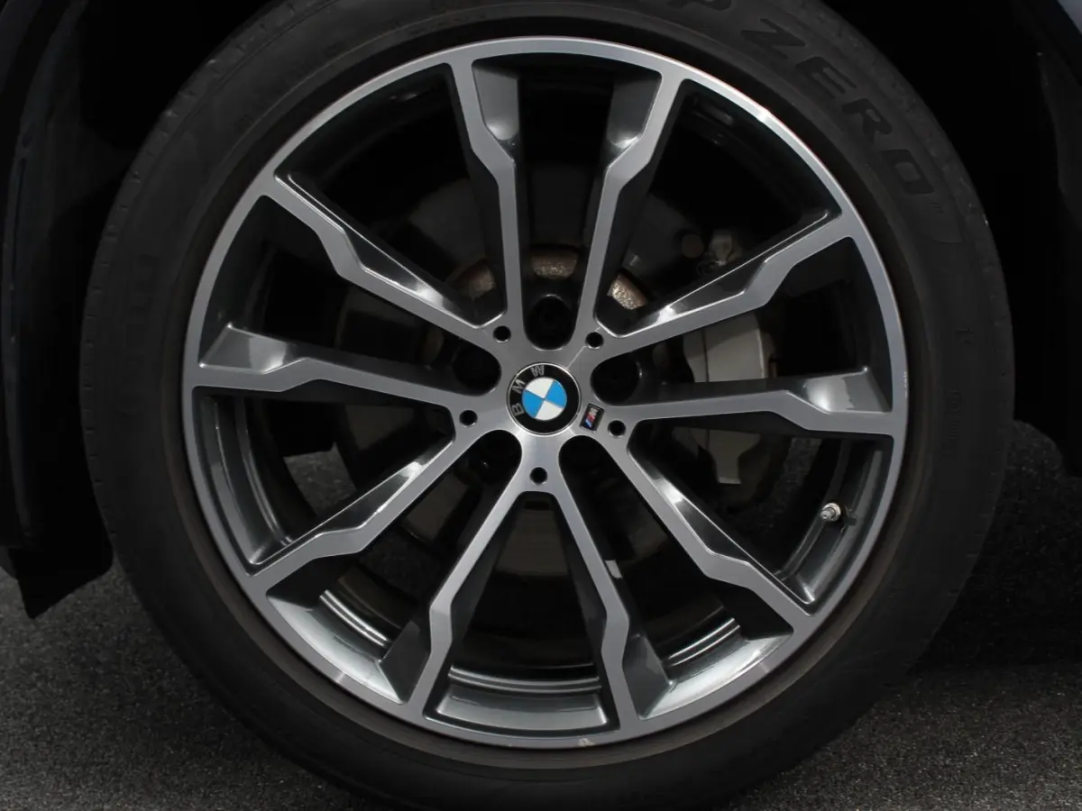 xDrive30e 292pk M-Sport Executive PHEV DEMO ! Camera Electrische achterklep Navigatie Apple Carplay/Android Auto Parkeer sensoren