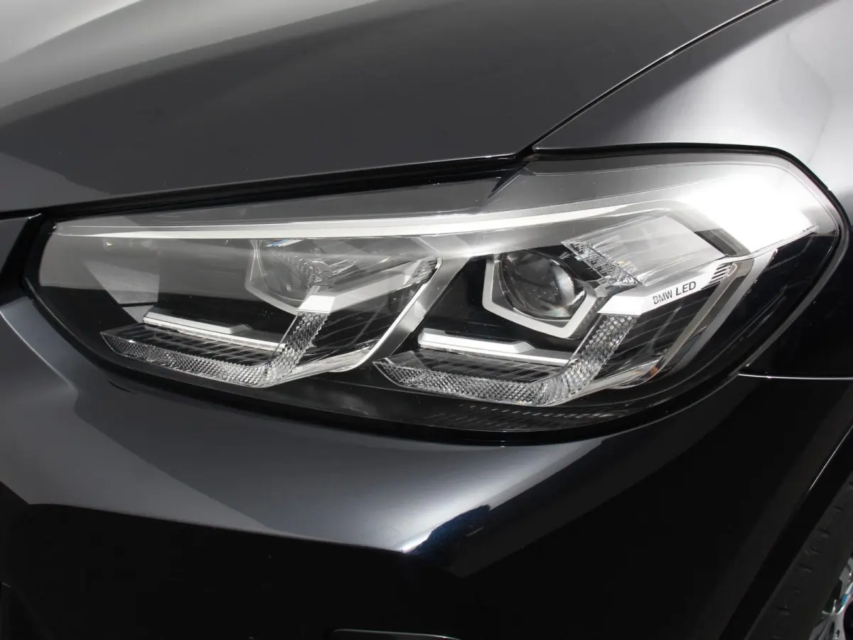 xDrive30e 292pk M-Sport Executive PHEV DEMO ! Camera Electrische achterklep Navigatie Apple Carplay/Android Auto Parkeer sensoren