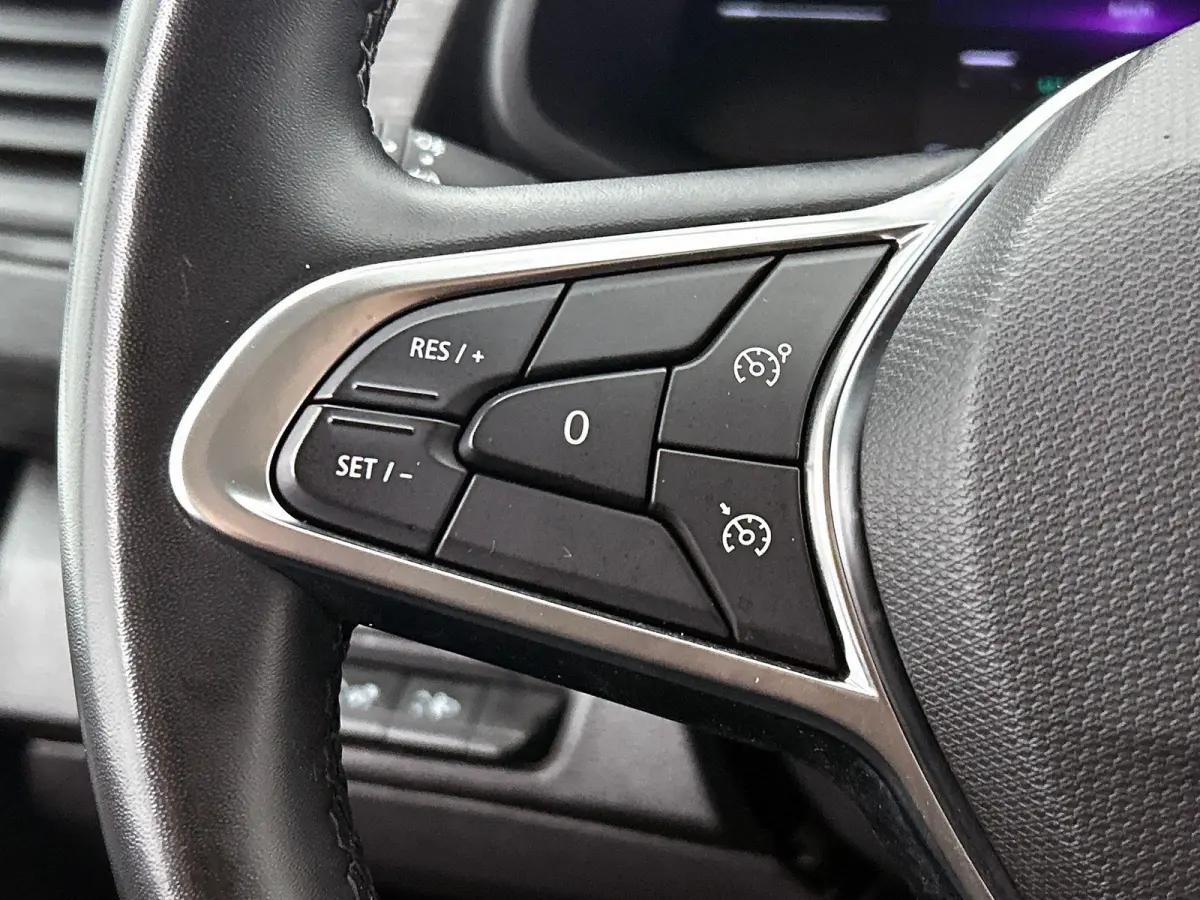 2.0 Blue dCi 150 EDC T30 L2H1 Advance Navigatie Airco Lichtmetalen velgen Betimmering Trekhaak Camera Parkeer sensoren Dab
